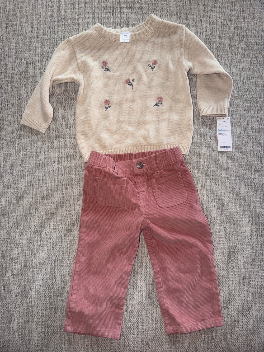 CARTER’S SWEATER AND PANTS SET 12M